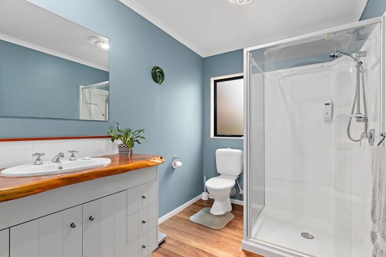 Photo of property in 43 Pohutukawa Road, Whenuapai, Auckland, 0618