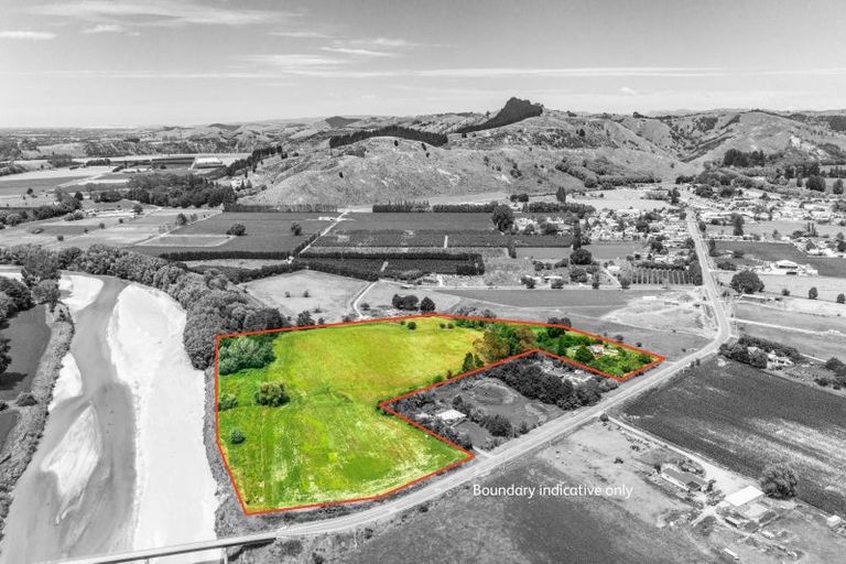 Photo of property in 90 Kanakanaia Road, Te Karaka, 4022