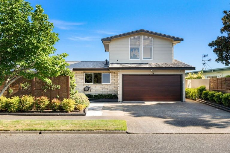 Photo of property in 20 Roskilda Crescent, Taradale, Napier, 4112
