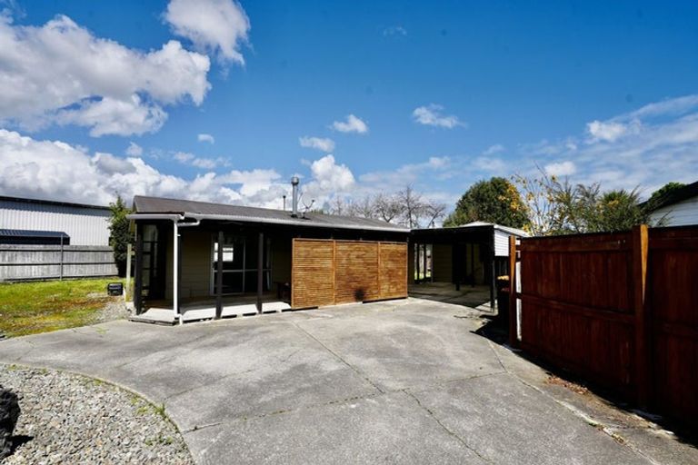 Photo of property in 34 Acacia Street, Kelvin Grove, Palmerston North, 4414