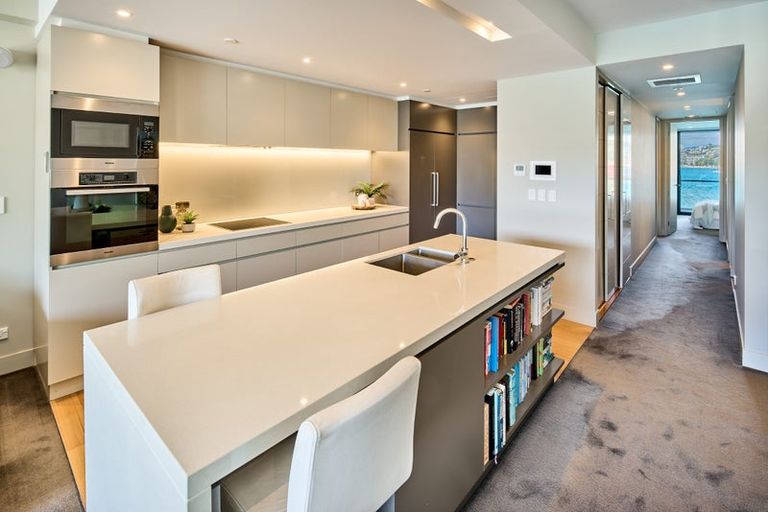 Photo of property in Clyde Quay Wharf, 2d/1 Clyde Quay Wharf, Te Aro, Wellington, 6011