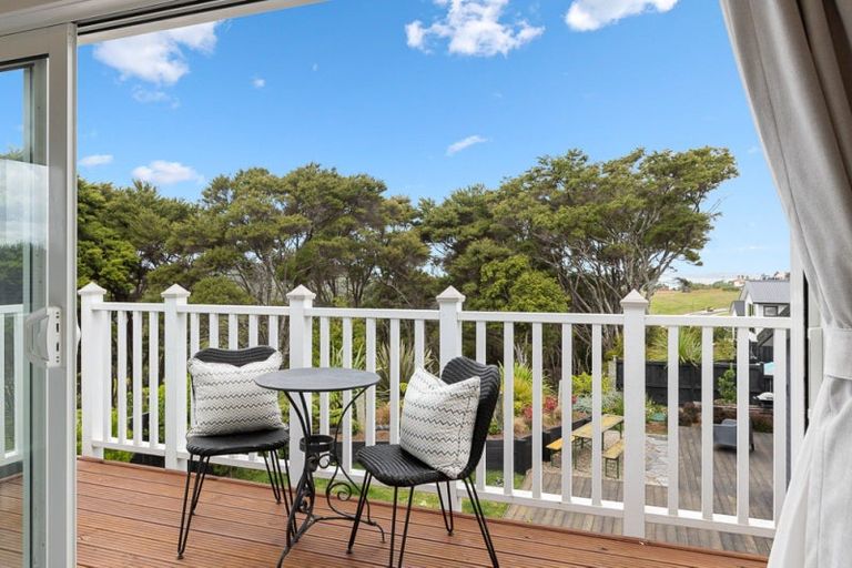 Photo of property in 9 Waimaru Lane, Orewa, 0931