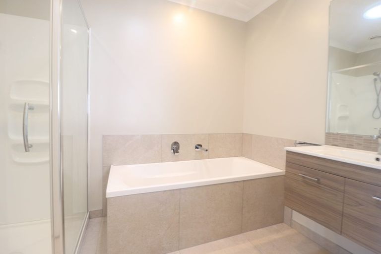 Photo of property in 9 Touhou Road, Hobsonville, Auckland, 0616