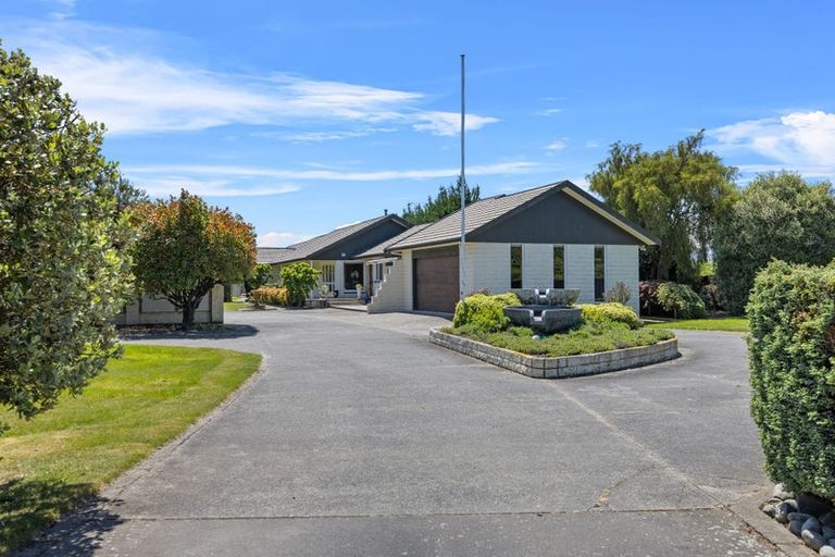 Photo of property in 586 Yaldhurst Road, Yaldhurst, Christchurch, 7676