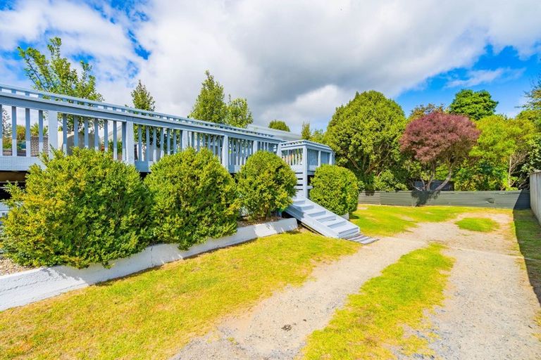 Photo of property in 12b Tiromoana Road, Raumati South, Paraparaumu, 5032