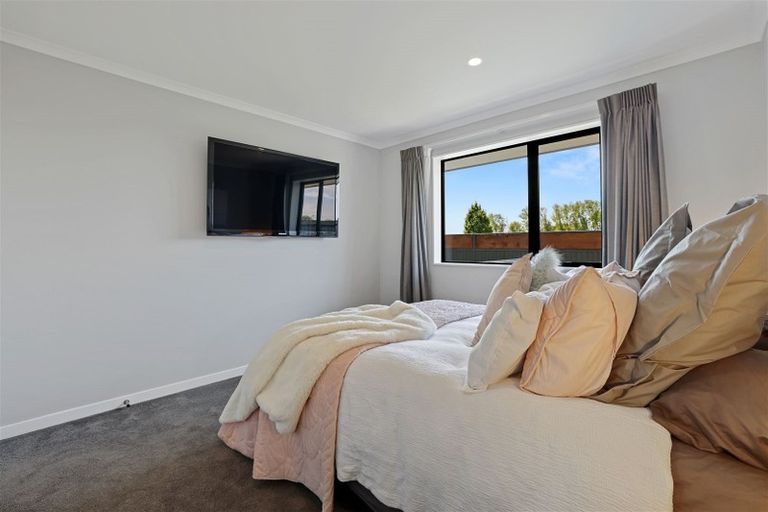 Photo of property in 12 Whincops Road, Halswell, Christchurch, 8025