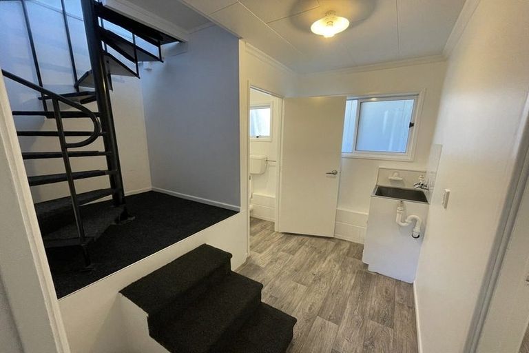 Photo of property in 35c Clearmont Crescent, Blagdon, New Plymouth, 4310