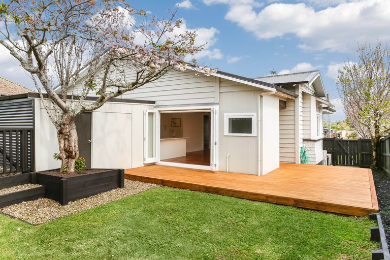 Photo of property in 26a Victoria Street, Pukekohe, 2120