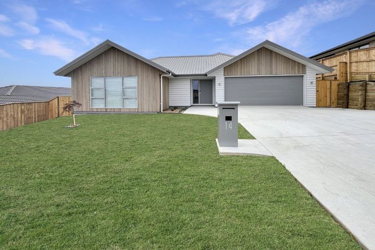 Photo of property in 14 Viv Green Place, Pokeno, 2402