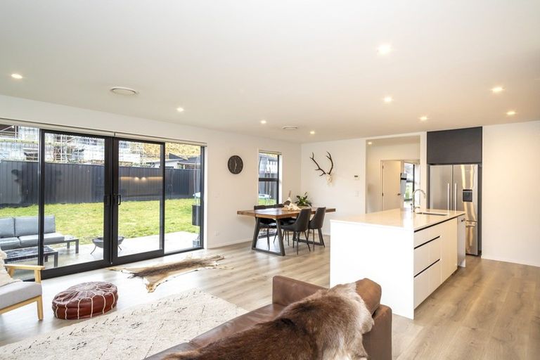 Photo of property in 7 Patton Place, Arrowtown, 9302