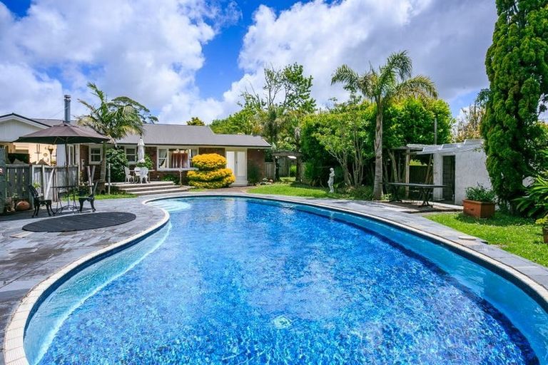 Photo of property in 219 Gills Road, Albany Heights, Auckland, 0632