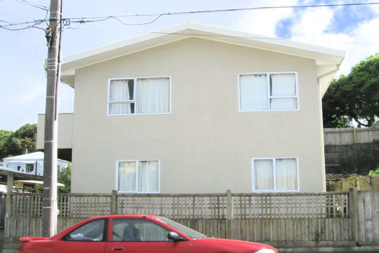 Photo of property in 4c Palm Grove, Berhampore, Wellington, 6023