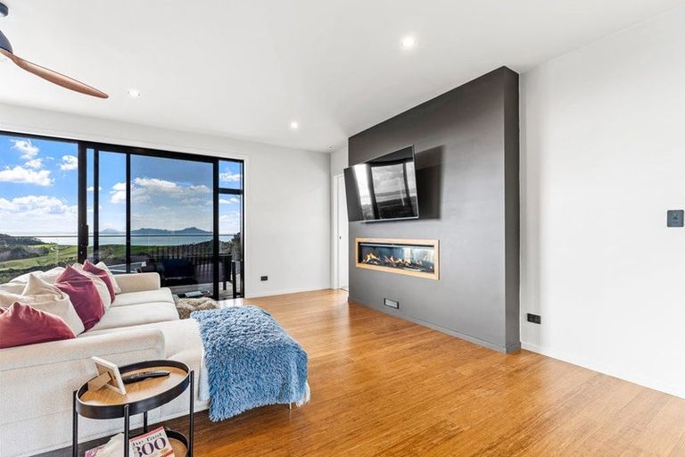 Photo of property in 1570 Cove Road, Mangawhai, 0573