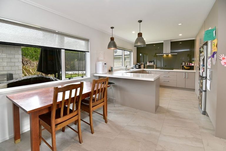 Photo of property in 202 Harris Drive, Silverdale, 0932