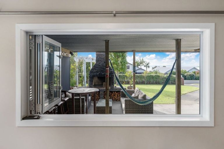 Photo of property in 48 Torkar Road, Clarks Beach, 2122