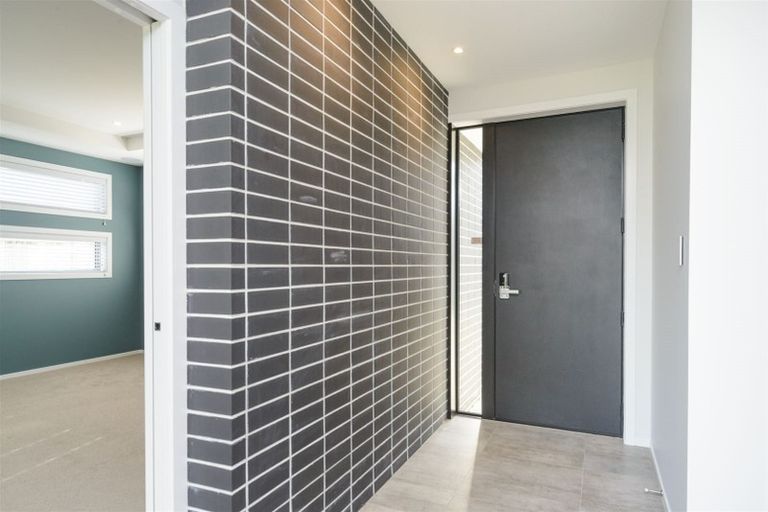 Photo of property in 162 Pacific Drive, Fitzherbert, Palmerston North, 4410