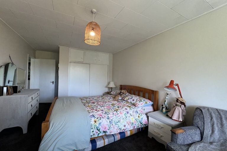 Photo of property in 2/17 Karen Lane, Beckenham, Christchurch, 8023