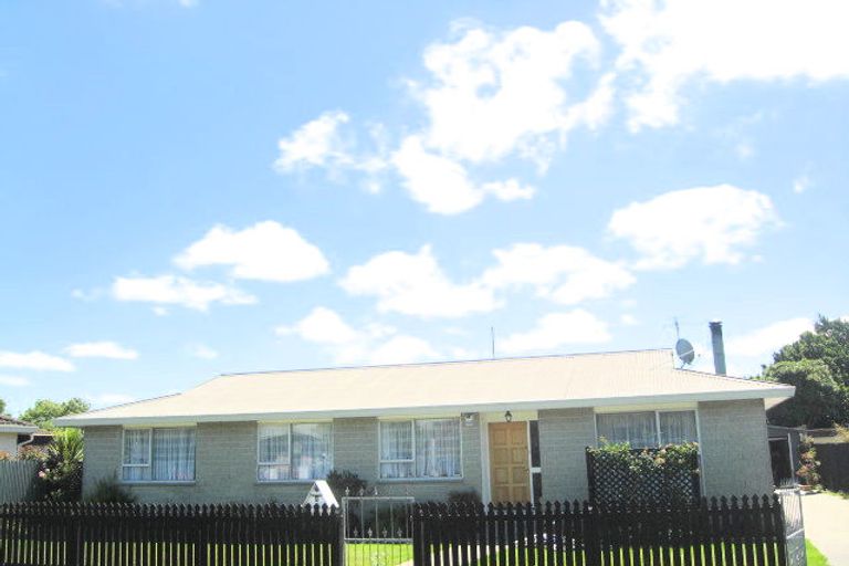 Photo of property in 3 Magenta Place, Broomfield, Christchurch, 8042