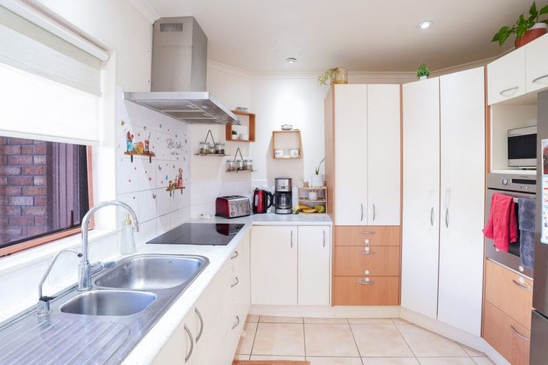 Photo of property in 66d Waimumu Road, Massey, Auckland, 0614