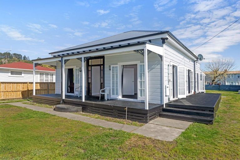 Photo of property in 11 Endcliffe Road, Kaiti, Gisborne, 4010