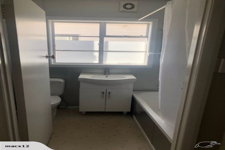 Photo of property in 13b Kim Street, Khandallah, Wellington, 6035