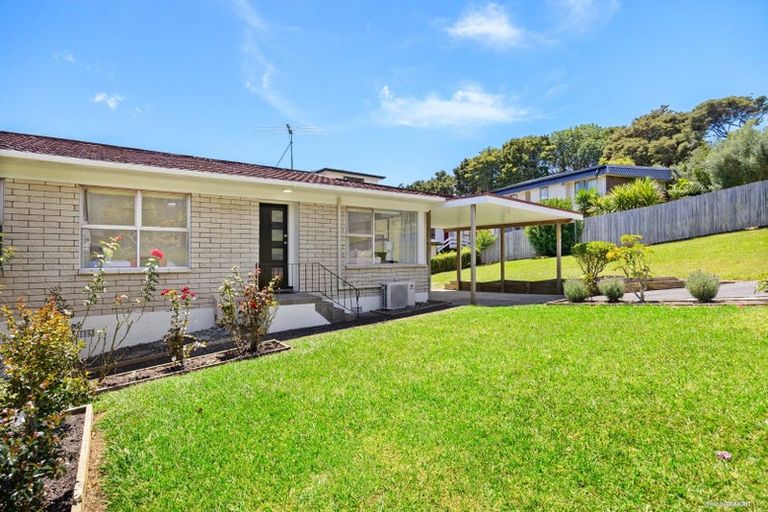 Photo of property in 2/13 Kathleen Street, Totara Vale, Auckland, 0627