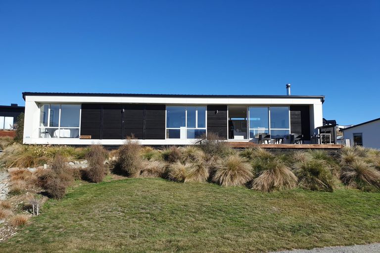 Photo of property in 39 D'archiac Drive, Lake Tekapo, 7999