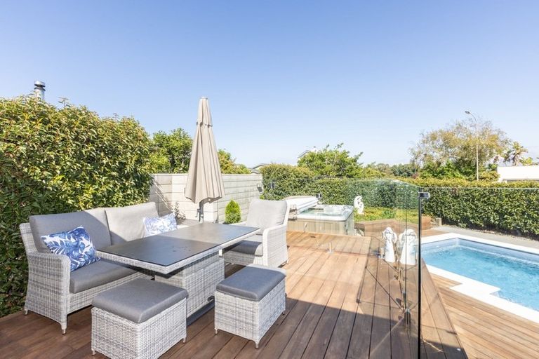 Photo of property in 1 Coleman Terrace, Hospital Hill, Napier, 4110