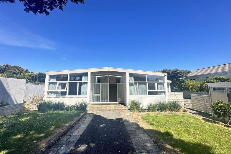 Photo of property in 15 Fancourt Street, Karori, Wellington, 6012