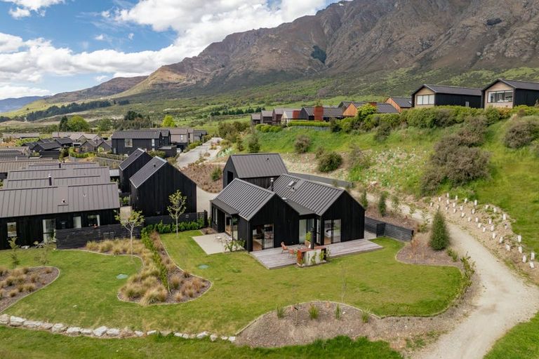 Photo of property in 7 Mckenzies Shute, Jacks Point, Queenstown, 9371