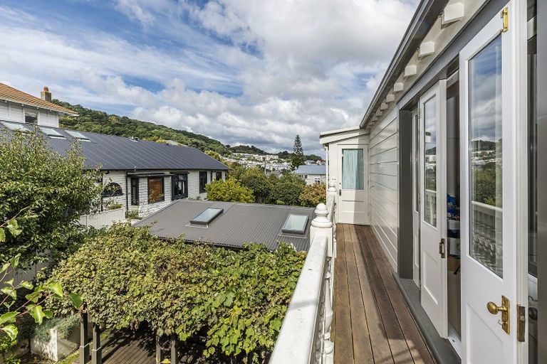 Photo of property in 25 Brougham Street, Mount Victoria, Wellington, 6011
