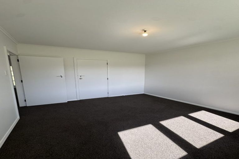 Photo of property in 1/1123 Fergusson Drive, Clouston Park, Upper Hutt, 5018