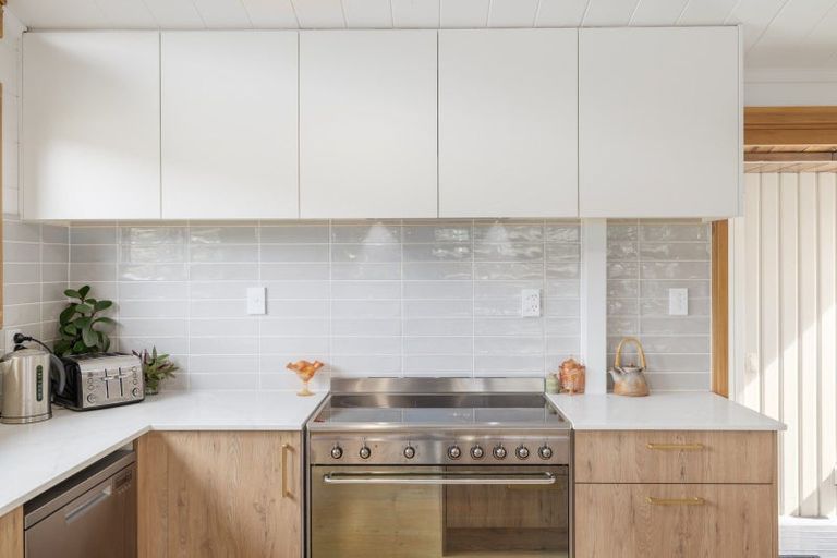 Photo of property in 2 Wakatu Avenue, Moncks Bay, Christchurch, 8081