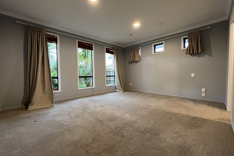 Photo of property in 60 Spencer Road, Pinehill, Auckland, 0632