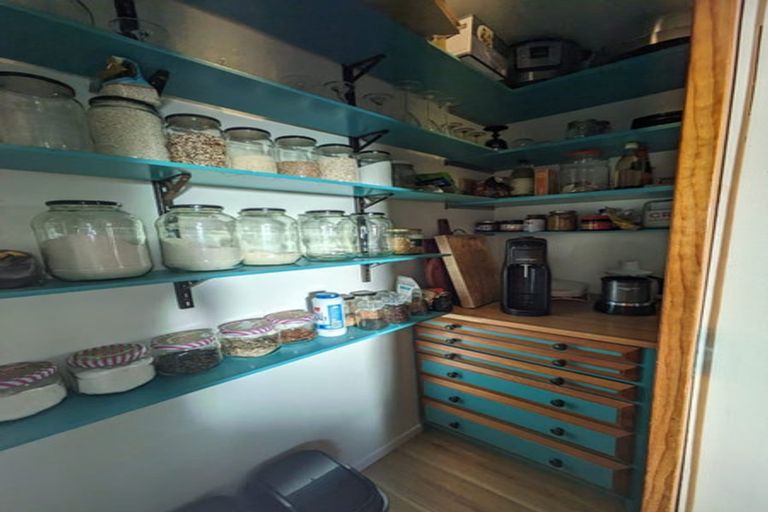 Photo of property in 6 Gordon Road, Plimmerton, Porirua, 5026