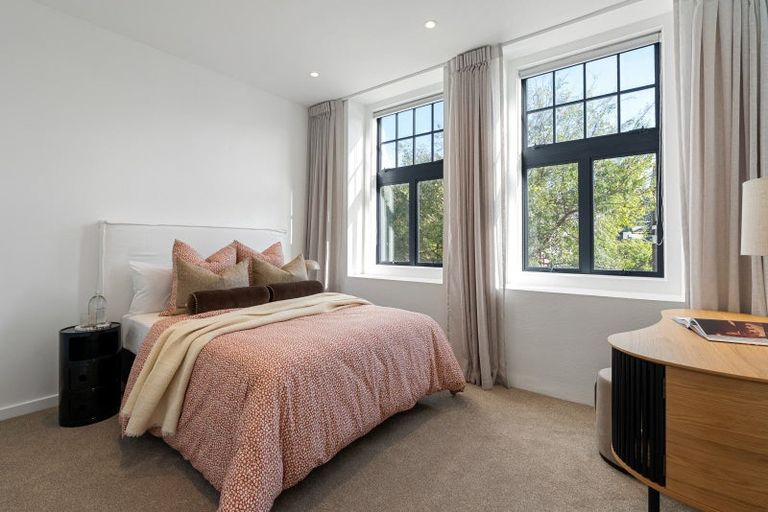 Photo of property in 1/11 Courtenay Place, Te Aro, Wellington, 6011