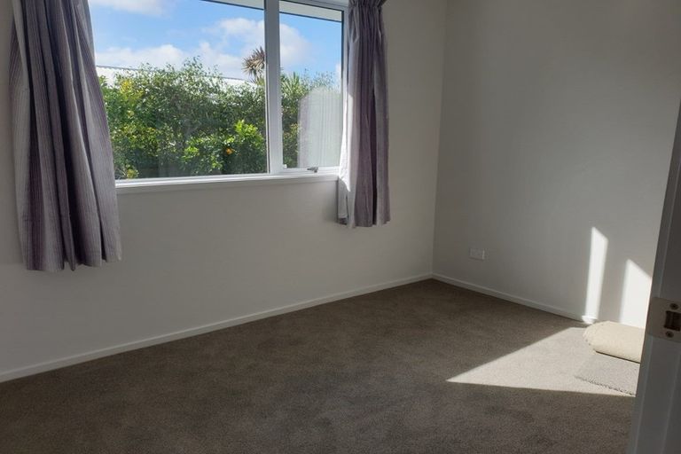 Photo of property in 93a Awaroa Road, Sunnyvale, Auckland, 0612