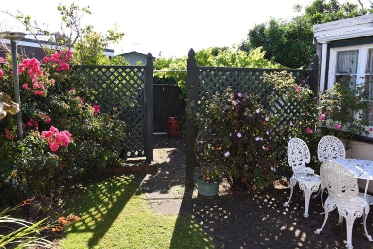 Photo of property in 19 Record Street, Fitzroy, New Plymouth, 4312