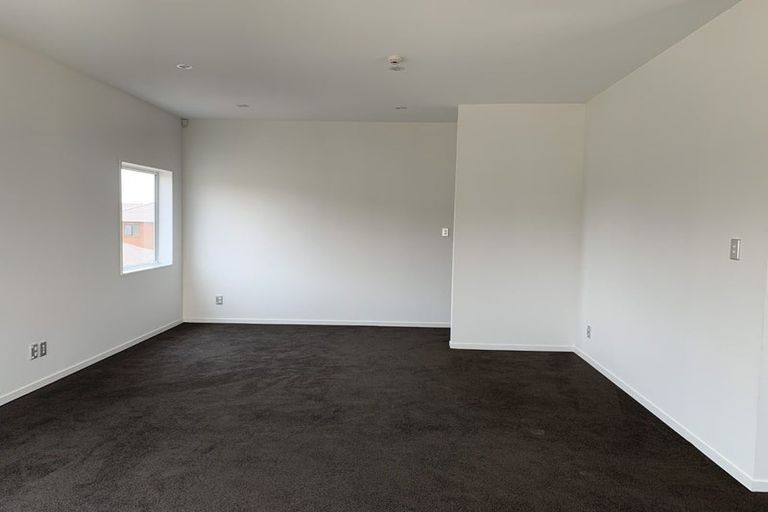 Photo of property in 70 Kerrykeel Drive, Flat Bush, Auckland, 2019