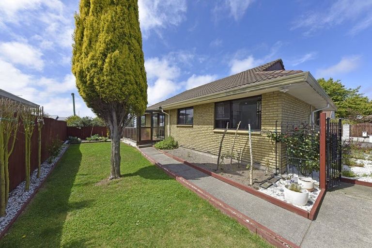 Photo of property in 4/82 Lincoln Road, Hillmorton, Christchurch, 8024