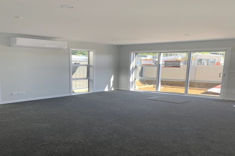 Photo of property in 35 Karearea Avenue, Kenepuru, Porirua, 5022