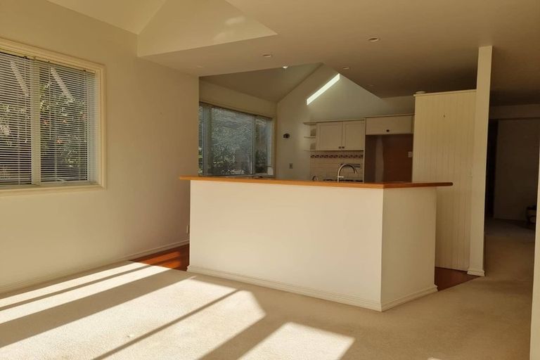 Photo of property in 2/24 Rangitoto Terrace, Milford, Auckland, 0620