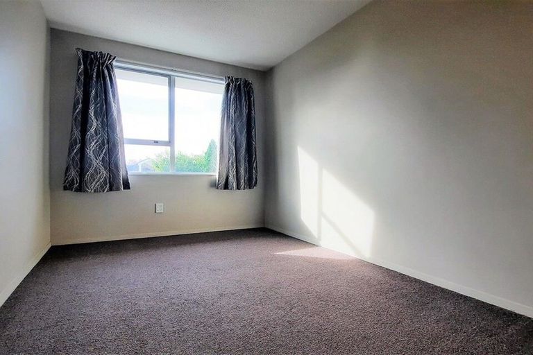 Photo of property in 1/73 Brockworth Place, Riccarton, Christchurch, 8011