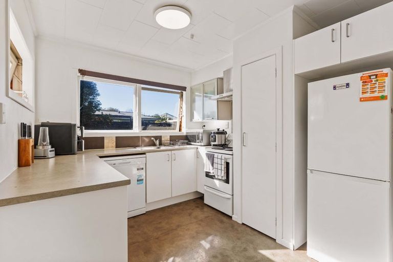 Photo of property in 5 Tudor Place, Mount Maunganui, 3116