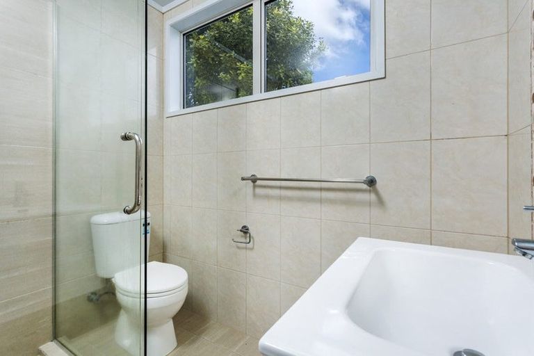 Photo of property in 44a Waverley Avenue, Glenfield, Auckland, 0629