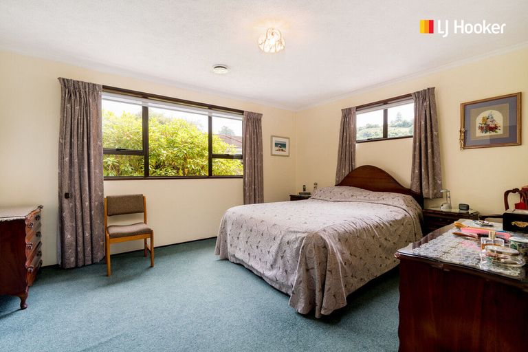 Photo of property in 71 Glenross Street, Glenross, Dunedin, 9011