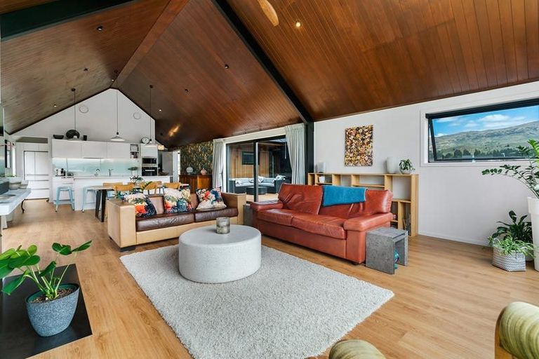 Photo of property in 1 Stout Terrace, Cromwell, 9310