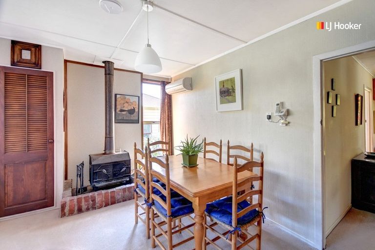 Photo of property in 8 Dickson Street, Macandrew Bay, Dunedin, 9014