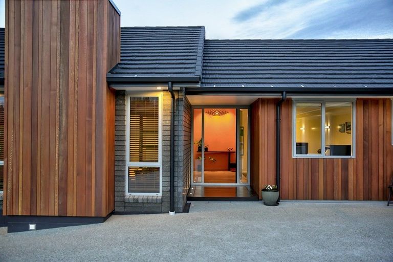 Photo of property in 15 Silverwood Lane, Kawarau Falls, Queenstown, 9300