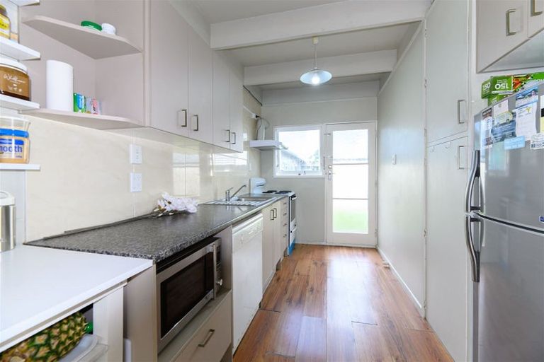 Photo of property in 3/5 Keeling Road, Henderson, Auckland, 0612